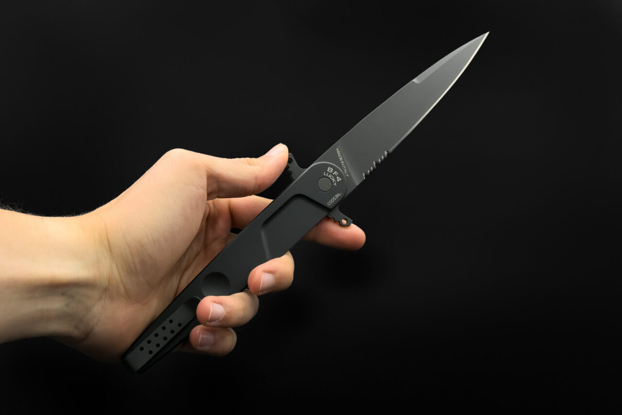 BD4-LUCKY-BLACK-HAND